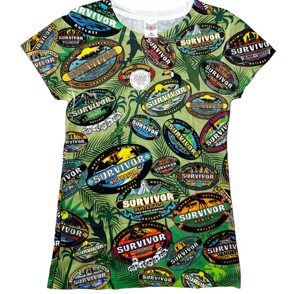 NWOT Logo Vision Survivor AOP Past Seasons Graphic T-Shirt Junior Sz XL - Picture 1 of 7